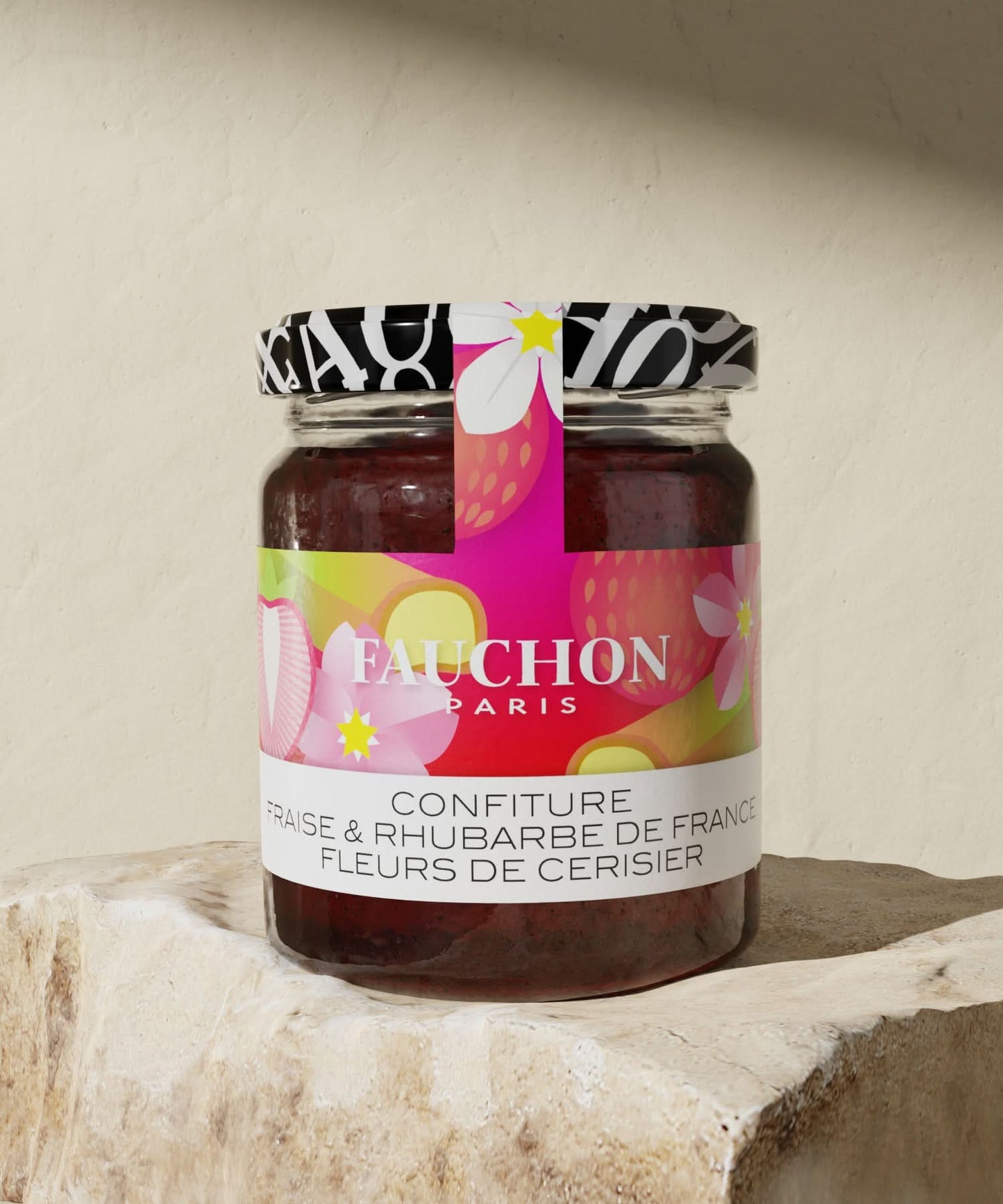 Confiture de fraise, rhubarbe et fleur de cerisier